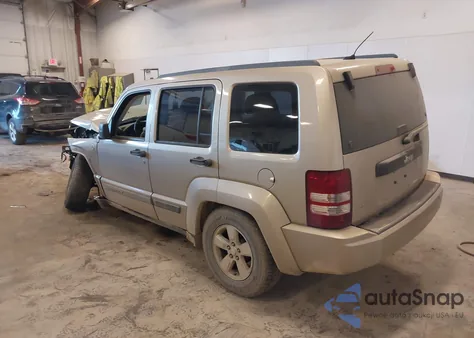 2010 Jeep Liberty Sport z USA, uszkodzony, nr VIN 1J4PN2GK0AW178017